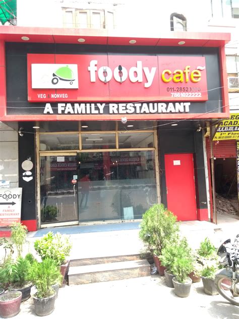 Foody Cafe .